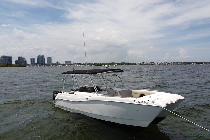 27ft Miami Catamaran for Groups and Parties - Analyzing the Price and Value