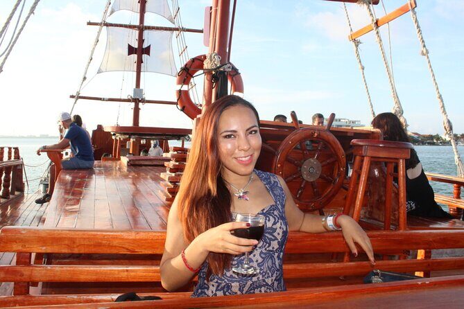 2x1 Romantic Columbus Dinner on the Lagoon aboard Spanish Galleon - The Itinerary – What’s Included?