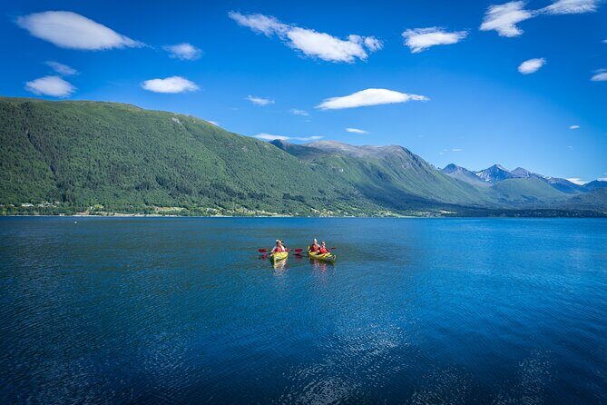 3-Hour Kayak Tour in Åndalsnes - Key Points