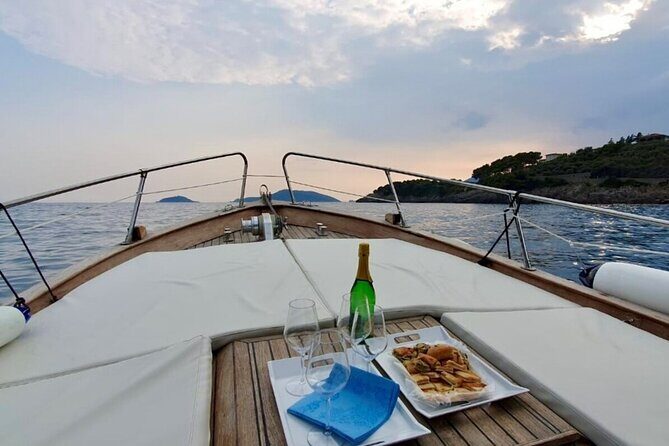 3 Hours Sunset Boat Tour to Golfo dei Poeti Shared - What to Expect on the Experience