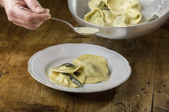 4 Hours Market Tour and Guided Pasta Cooking Class in Florence - Why This Tour Stands Out