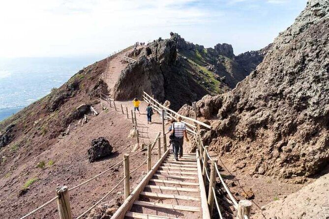 4 Hours Vesuvius Volcano Tour - The Crater and the Vantage Point
