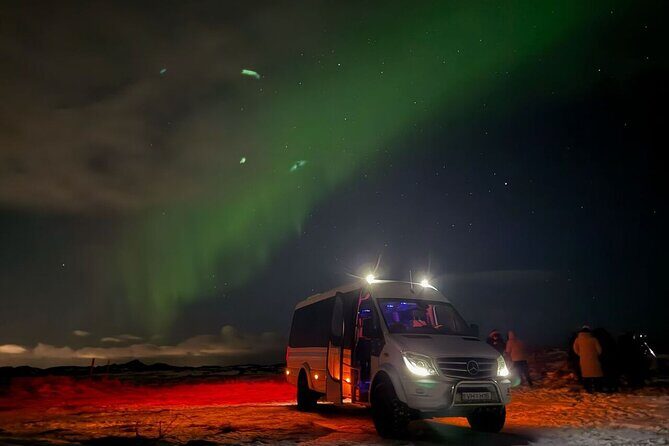4x4 Minibus Northern Lights with Photo and snacks from Reykjavik - Analyzing the Value