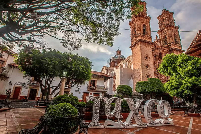 Acapulco to Taxco: One-Day Colonial Silver City Tour - Transportation and Practicalities