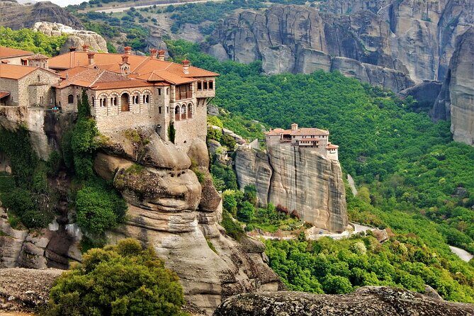 Athens to Meteora Panoramic Day Tour w/ your own Train Ticket English or Spanish - The Itinerary in Detail