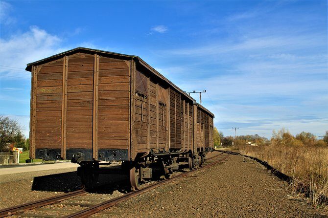 Auschwitz & Birkenau English guided tour by private transport from Katowice - FAQ