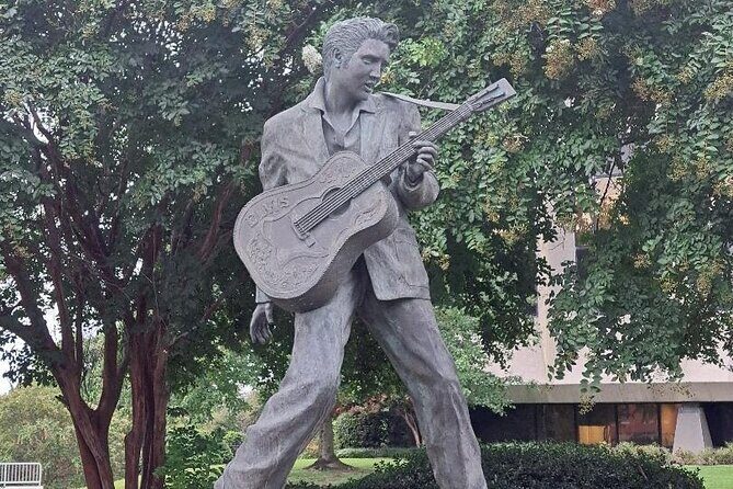 Bag-Free Memphis: 90-Minute Mystery Walk with Luggage Storage - What To Expect During the Walk