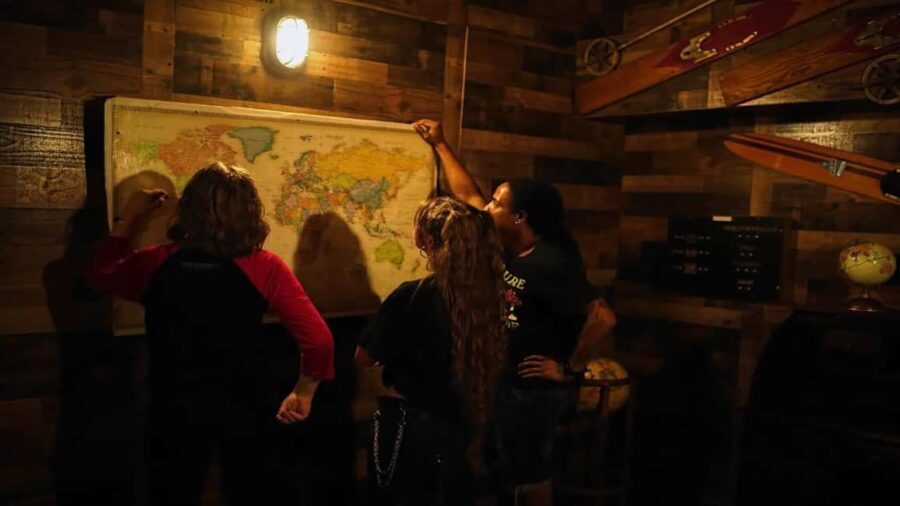 Bakersfield: Mystery at the Lost Point Lodge - What to Expect During the Tour