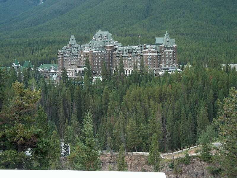 Banff: Castle Food Experience at Banff Springs Hotel - Key Points