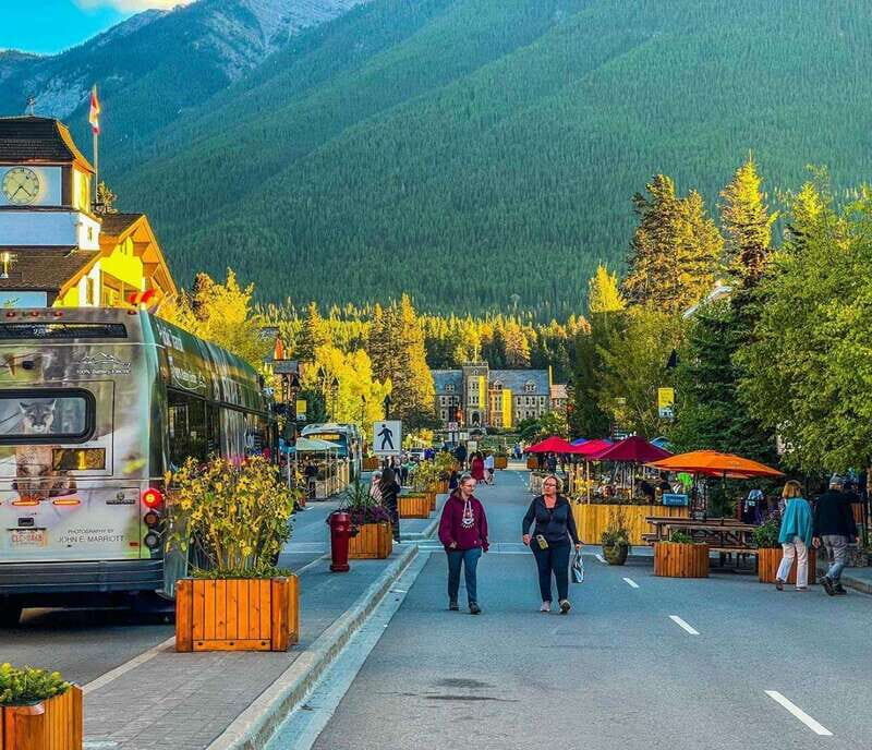 Banff: Lake Louise, Moraine, Emerald & Johnston Canyon Tour - An In-Depth Look at the Tour Itinerary