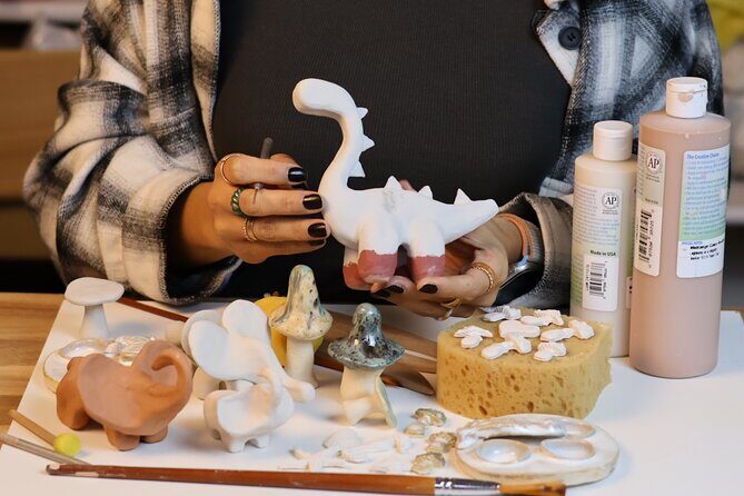 Barcelona Pottery Workshop with Wine - FAQs