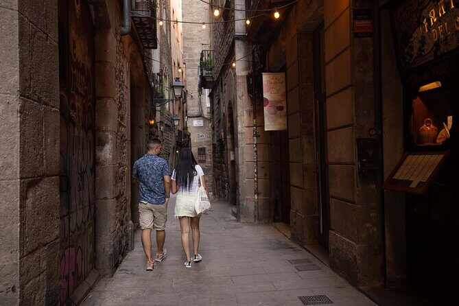 Barcelona Tour And Photoshoot in Gothic Quarter - Breakdown of the Itinerary: What You’ll See and Why It Matters