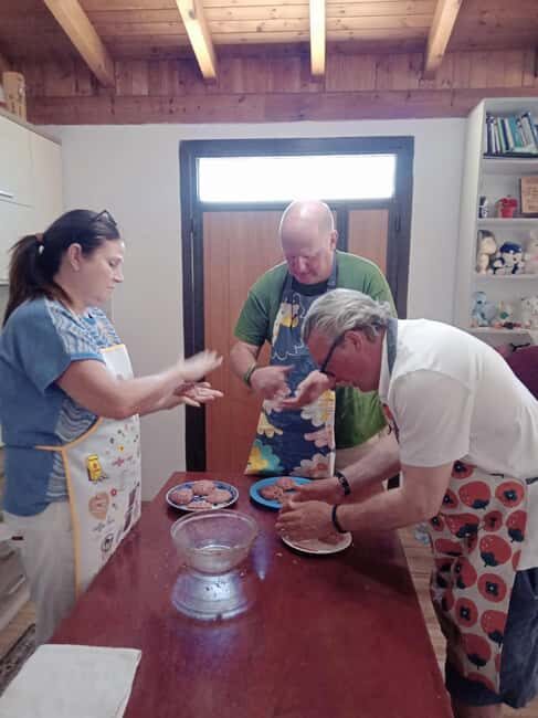 Berat: Discover Albania with Cooking Class w/ Drink Tastings - The Cooking Class: Traditional Recipes with a Personal Touch