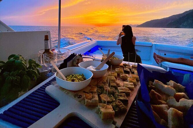 Blue Boat Cinque Terre Sunset Tour - What to Expect During the Tour