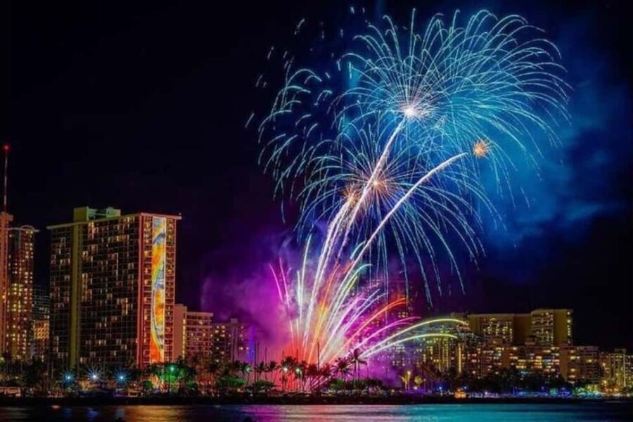 Board from Waikiki Beach: Friday Night Fireworks sail - The Fireworks Spectacle