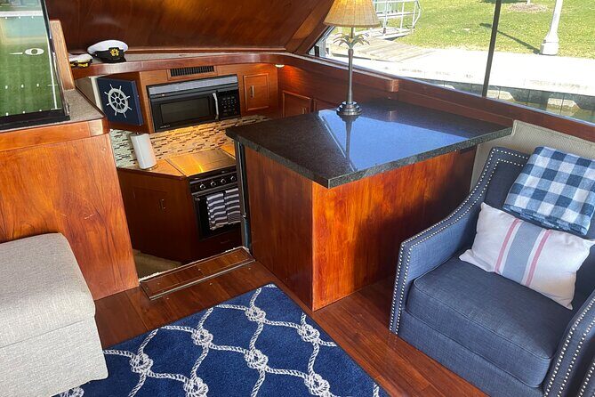 Boating or Fishing Charter Chicago's Lake Michigan - The Value of a Luxury Fishing Trip