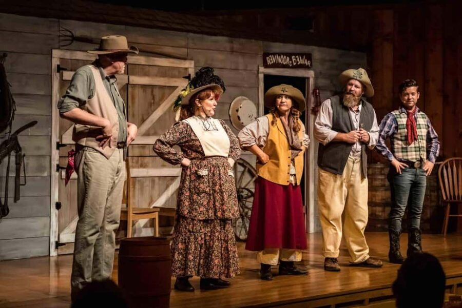 Branson: Whodunnit Hoedown Murder Mystery Dinner Show - Key Points