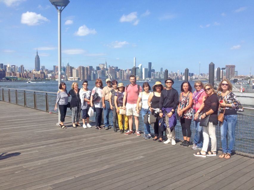 Brooklyn: 2-Hour Best of Brooklyn Walking Tour -Williamsburg - Exploring Williamsburg: What to Expect from the Tour