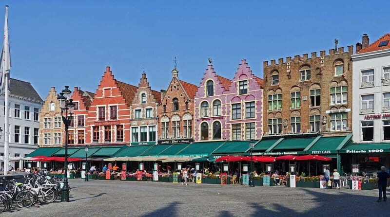 Bruges: Christmas Market Private Walking Tour - What Will You Taste?