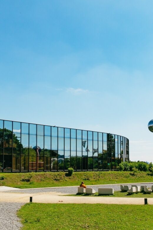 Brussels: Atomium Entry Ticket with Design Museum Ticket - The Sum Up