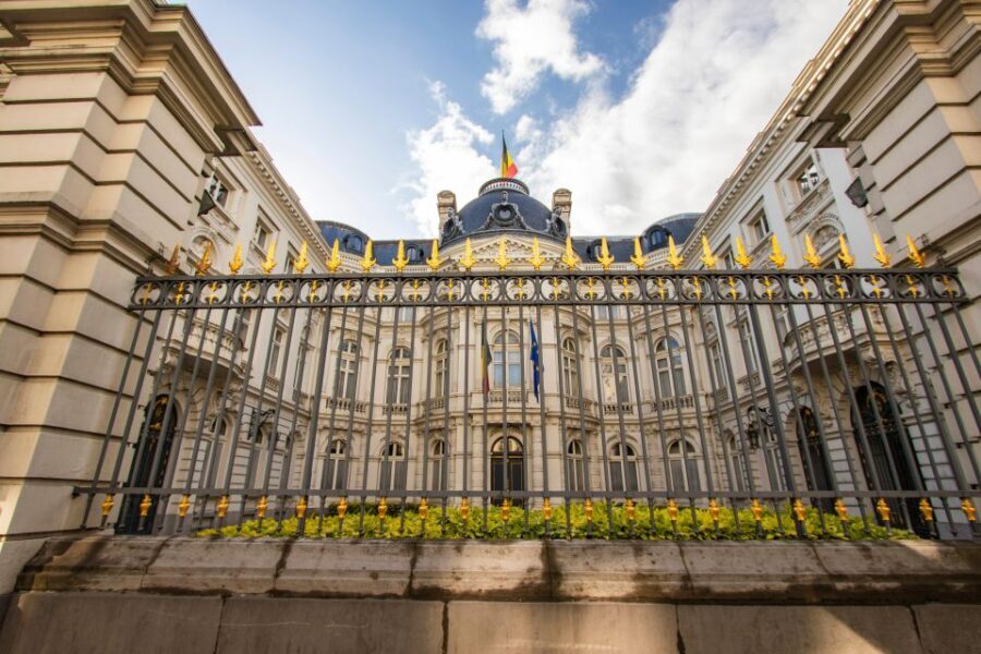 Brussels: Private Exclusive History Tour with a Local - Authenticity and Expectation Management