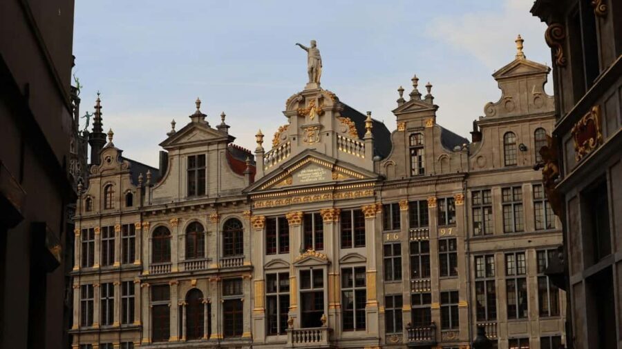 Brussels: Where Comics, Culture & Quirk Collide Walking Tour - The Comic Art and Quirky Corners