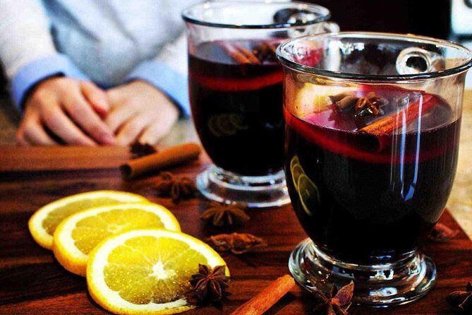 Bucharest: Tour of Christmas traditions & decorations - Analyzing the Value