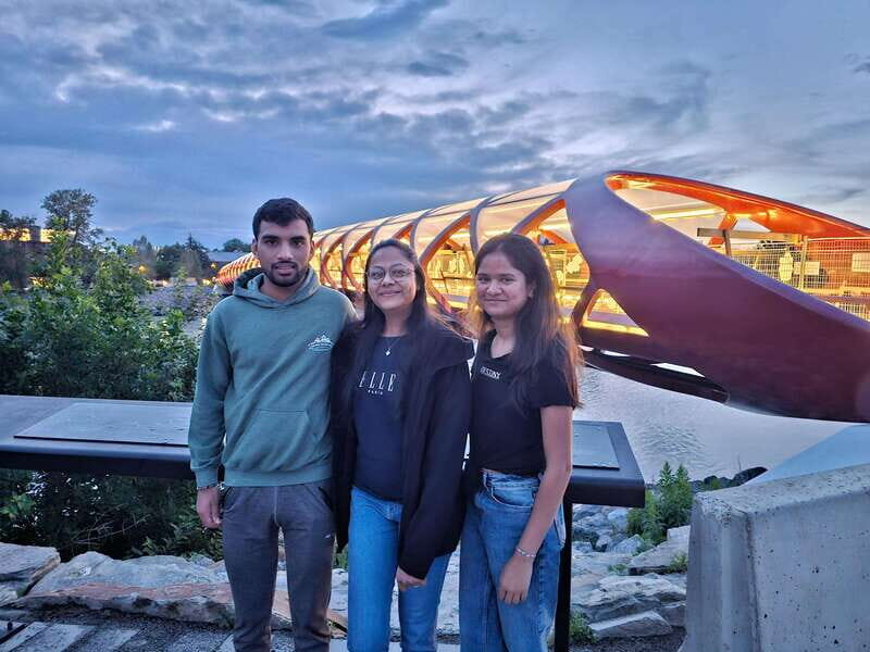 Calgary City Tour & Yamnuska Wolfdog Sanctuary Private Tour - Who Will Love This Tour?