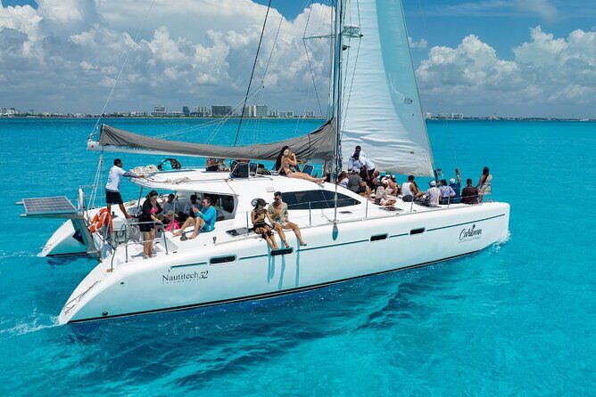Cancun Catamaran: Isla Mujeres, Snorkeling, Drinks & Buffet Lunch - Isla Mujeres and Playa Norte