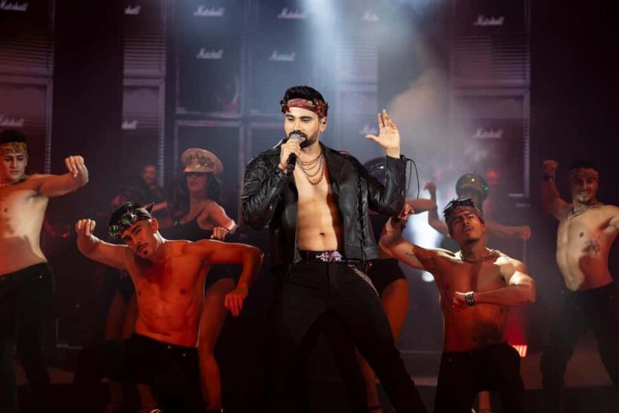 Cancun: Myst Euphoria Show with live musical hits, Friday 10:30 pm - Who Will Enjoy This Experience?