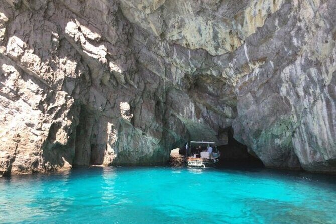 Capri Luxury Private Boat Tour: Day Trip from Rome by Train - Exploring Capri’s Natural Wonders