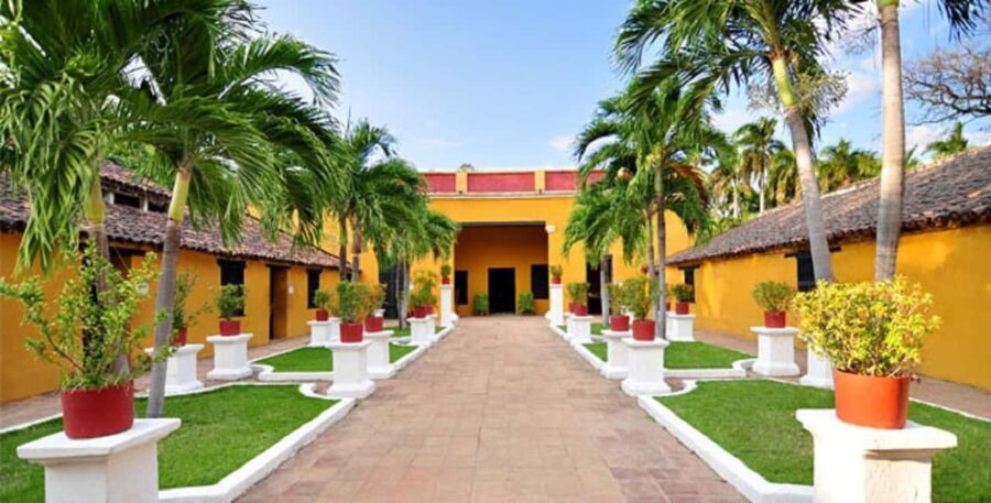 Cartagena: Barranquilla and Santa Marta All-Inclusive Tour - Transportation, Guides, and Value