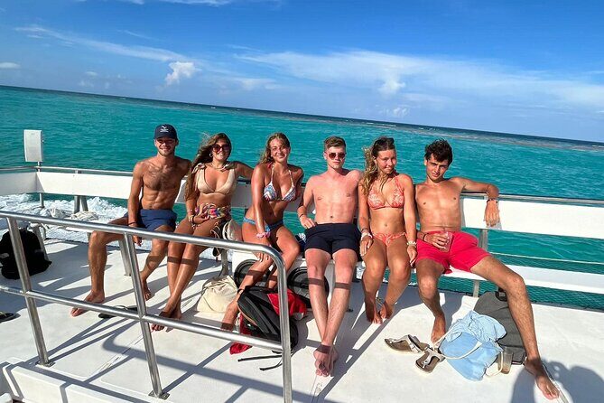 Catamaran Sailing through Caribbean Sea to Isla mujeres - Why This Tour Is a Solid Choice