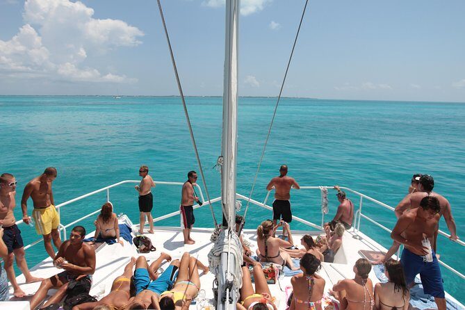 Catamaran Sailing to isla mujeres open bar included - Is This Tour Worth It?