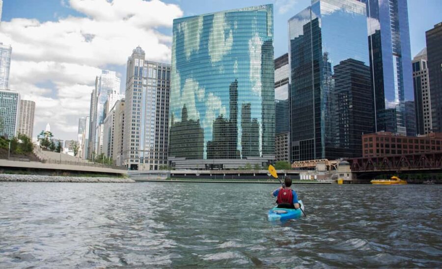 Chicago: 2-Hour Downtown Kayak Rental - The Experience Itself: What You Can Expect