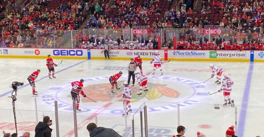 Chicago: Chicago Blackhawks NHL Game Ticket at United Center - The Itinerary of a Blackhawks Game