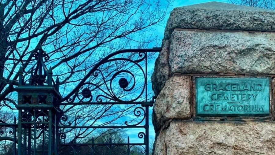 Chicago: Graceland Cemetery Guided Walking Tour - The Practical Side: Price, Duration, and Group Size