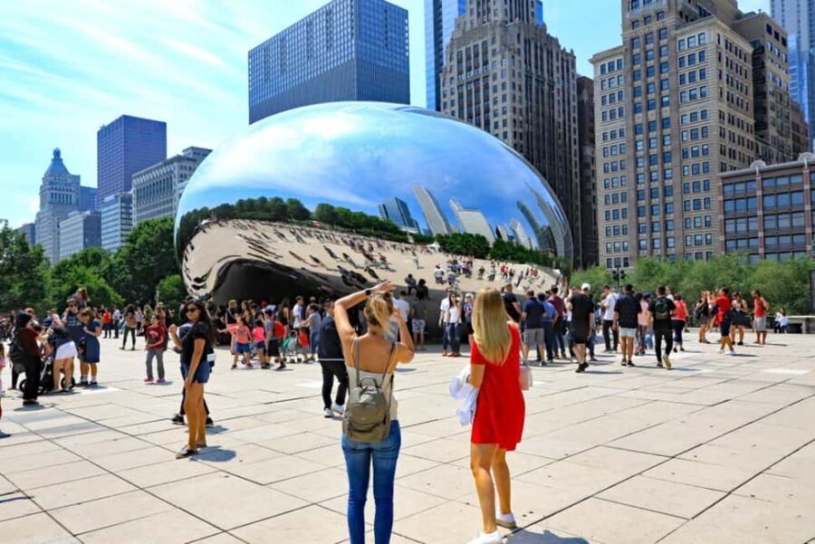 Chicago Walking Tour with Historic Sites & Boat Cruise - What to Expect from the Experience