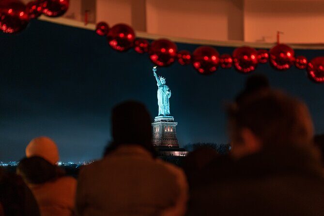 Circle Line: New Year's Eve Fireworks & Party Cruise (21+) - Why This Cruise Stands Out