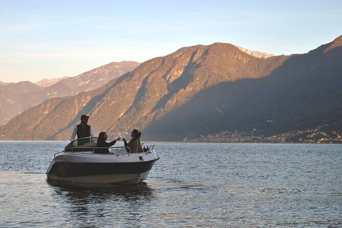 ComeToComo_Boat Tour from Argegno in Compact Cruiserboat - An In-Depth Look at the ComeToComo Boat Tour from Argegno