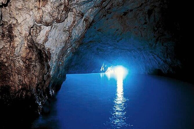 complete tour of the island of Capri by private boat - Who Will Love This Tour?