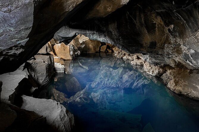 Cruise Tour Godafoss and Myvatn Lake and Dettifoss Small Group - Transport, Group Size, and Practicalities