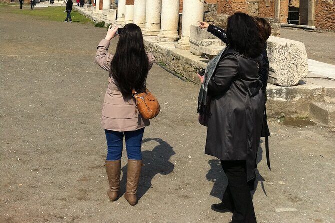 Day trip from Rome to Pompei Mt Vesuvius & Local Guide included - Who Should Book This Tour?