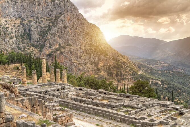 Delphi & Corycian oracle Leonidas & 300 Battlefield private tour - Practical Details and Value