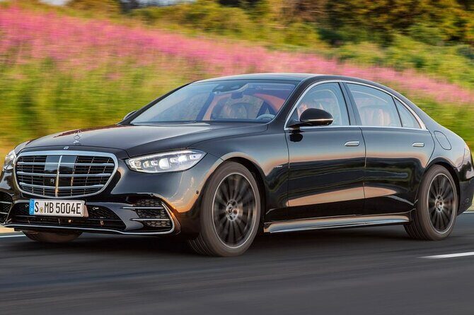 Departure by Luxury Vehicle from Basel City to Basel Airport BSL - The Details of This Premium Transfer Experience