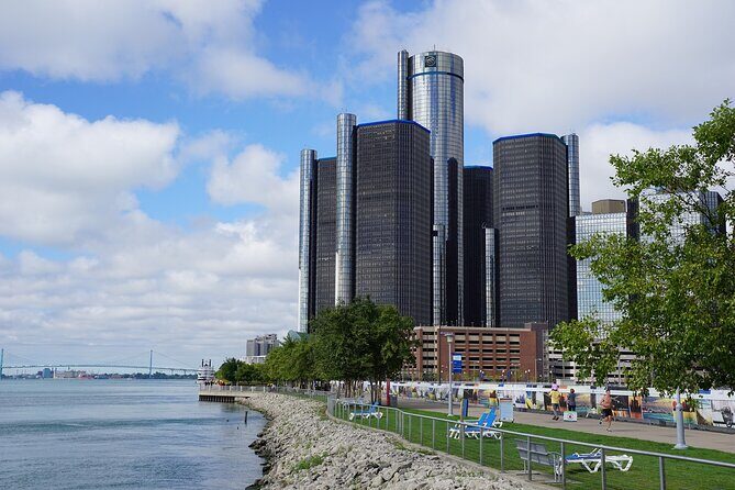 Detroit Private Sightseeing Tour with Daily Chauffeur - FAQ