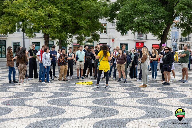 Discover Bairro Alto's Hidden Gems and Stunning Viewpoints - Who Should Consider This Tour?