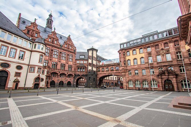 Discover Frankfurts most Photogenic Spots with a Local - The Highlights of the Itinerary