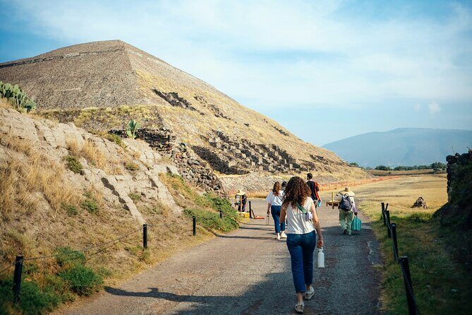 Discover Teotihuacan and the Basilica of Guadalupe from CDMX - Why This Tour Offers Great Value