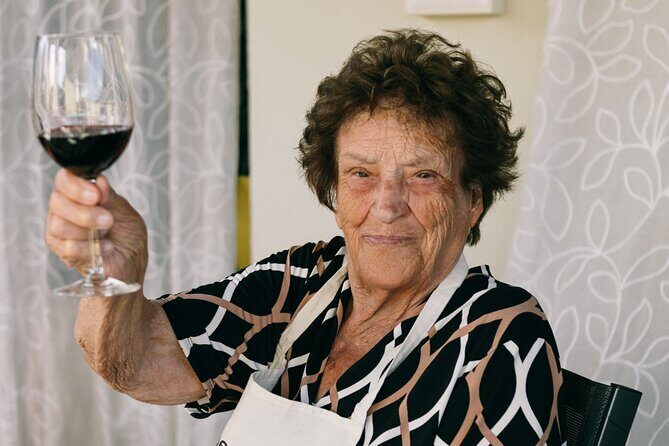 Discover the food valley and cook with truffle - Transportation and Group Size